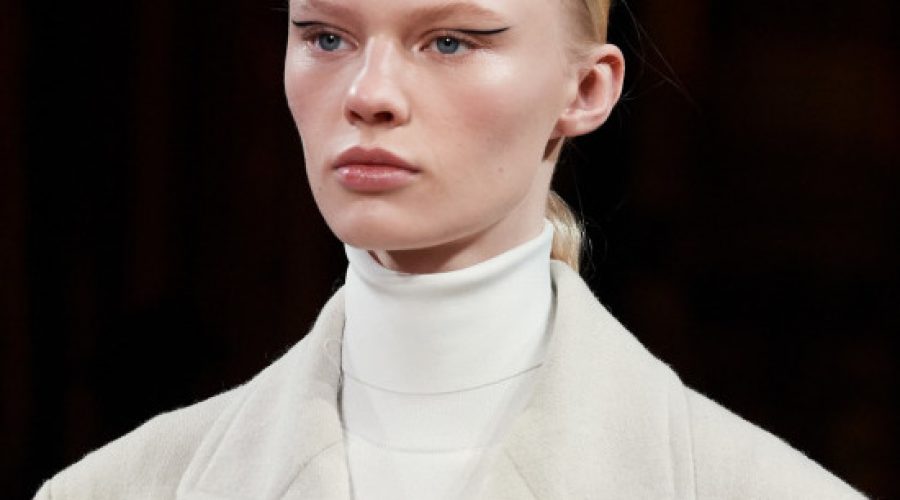 Paris  Moda Haftası’ nda Akılda Kalan 7 Saç ve Makyaj